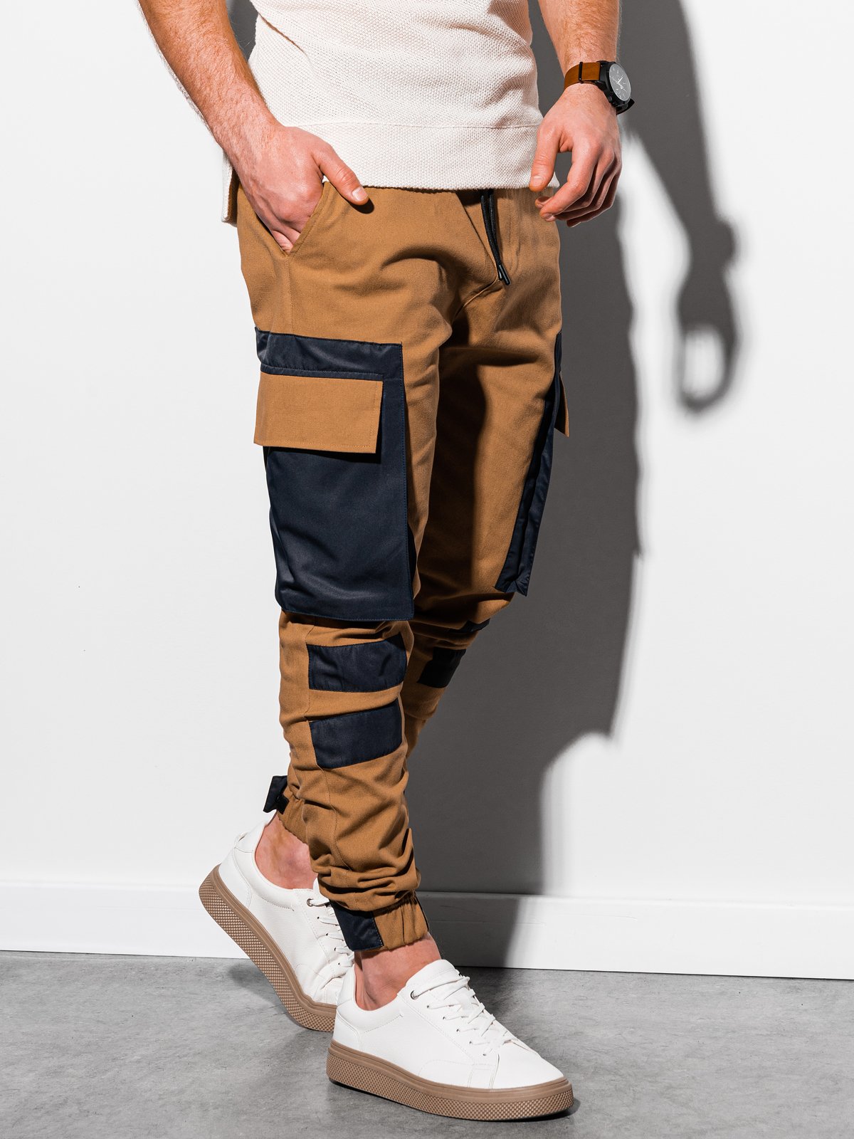 Men's joggers - camel P998 | Ombre.com - Men's clothing online