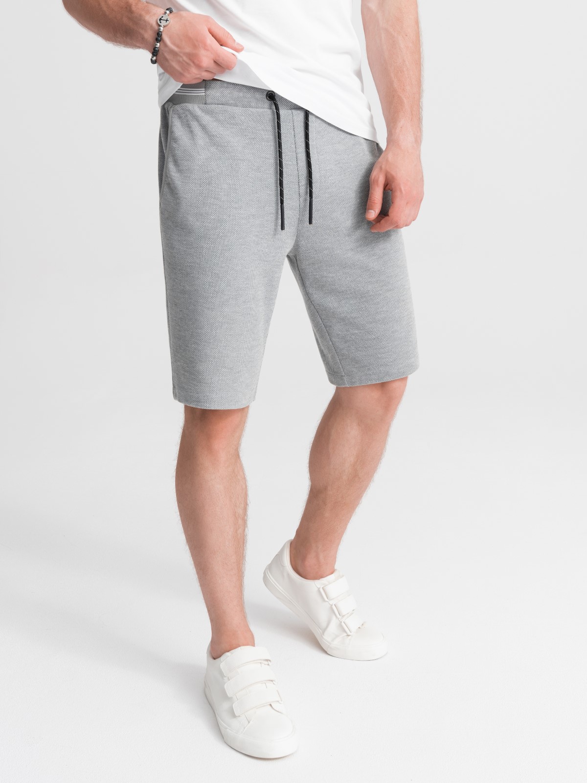 Men's knit shorts with decorative elastic waistband - gray V5 OM 