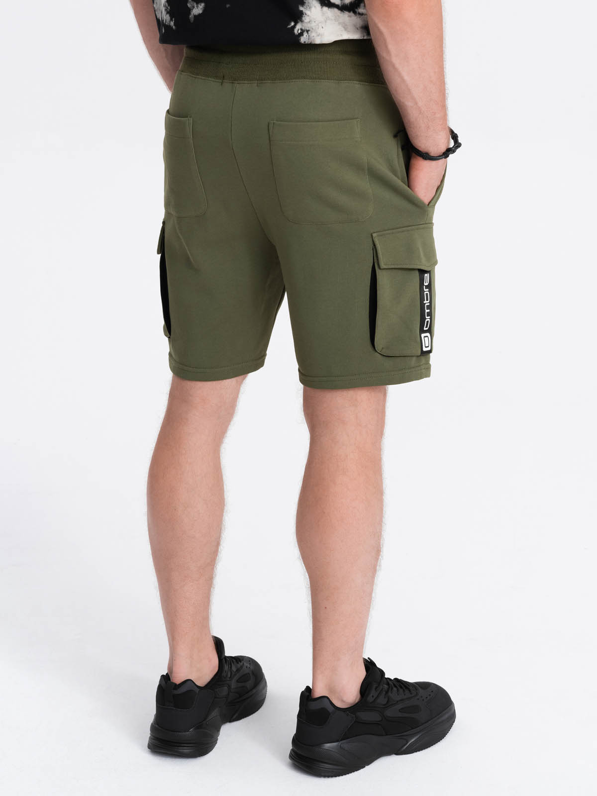 Men's shorts with cargo pockets - olive V4 OM-SRSK-0106