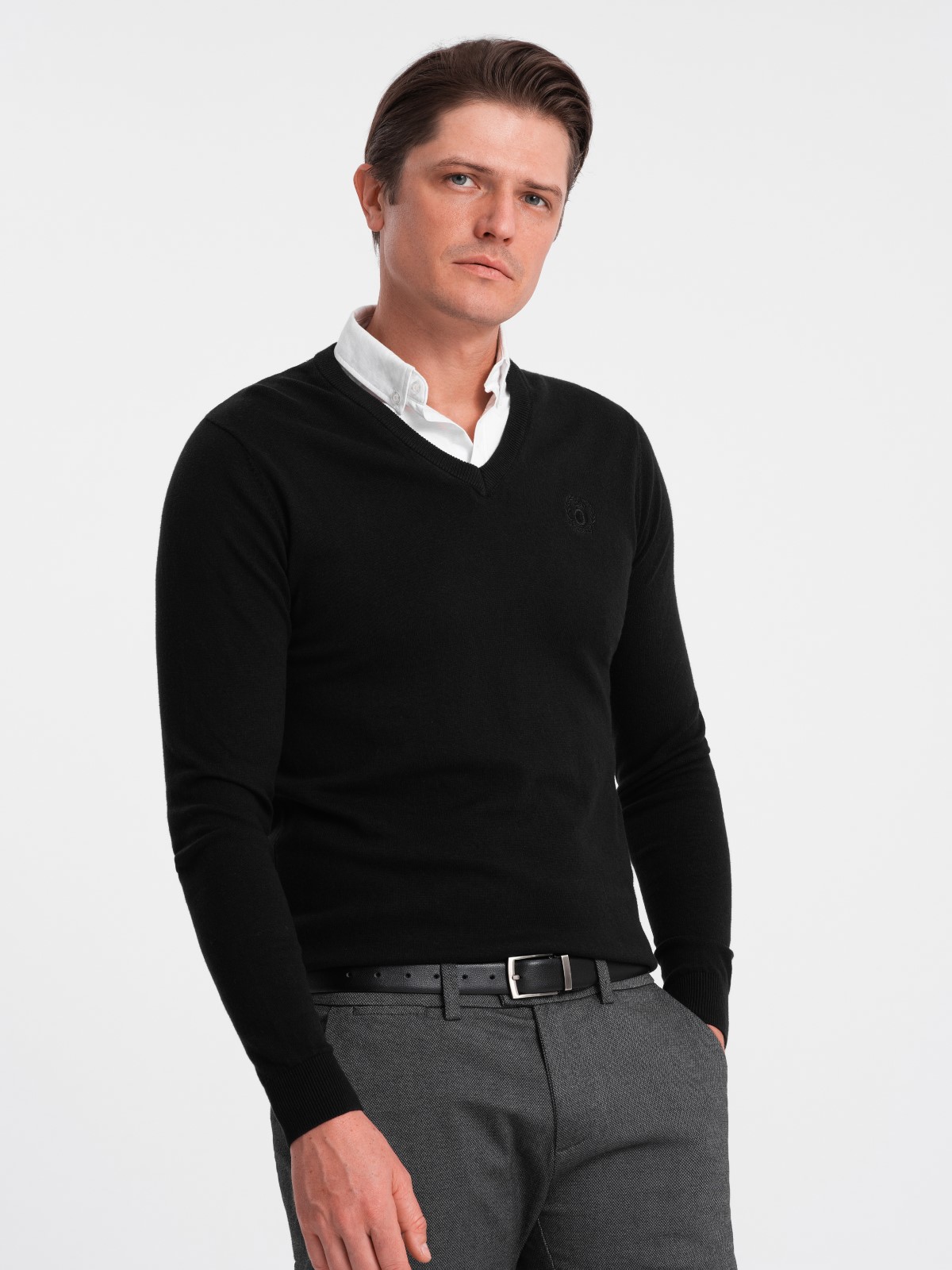 Men s sweater with a v neck neckline with a shirt collar black V1 OM SWSW 0102 Ombre Men s clothing online