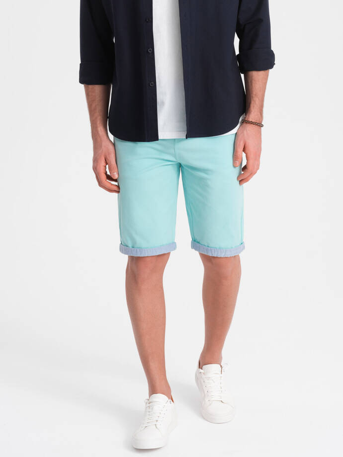 Men's chinos shorts with contrasting turn-up - turquoise V4 W421