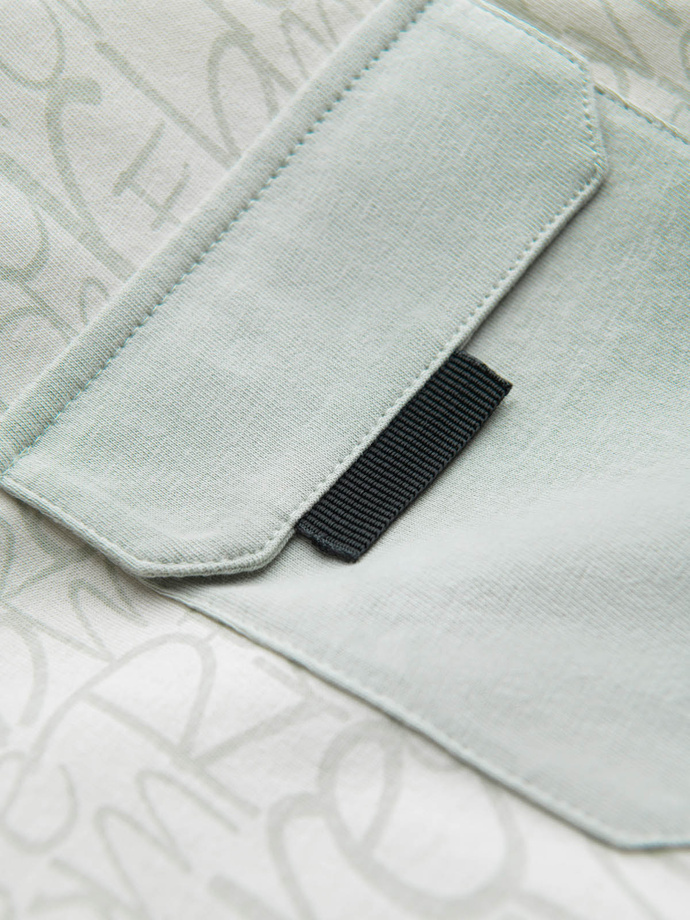 Vyriški medvilniniai marškinėliai su raidėmis ir kišenėmis - geltonai žali V4 OM-TSFP-0188