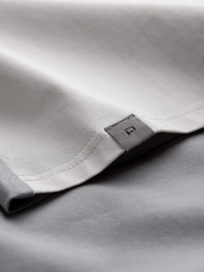 Vyriški elastano marškinėliai su spalvotomis rankovėmis - pilki V4 OM-TSCT-0176