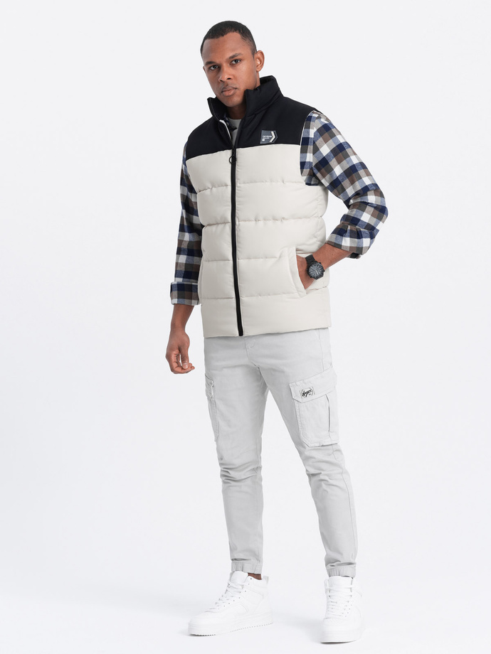 Pánske kontrastné prešívané bez rukávov - krémové V1 OM-JAVJ-0161