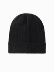 Pánska pletená čiapka s nášivkou - čierna V1 OM-ACWH-0122