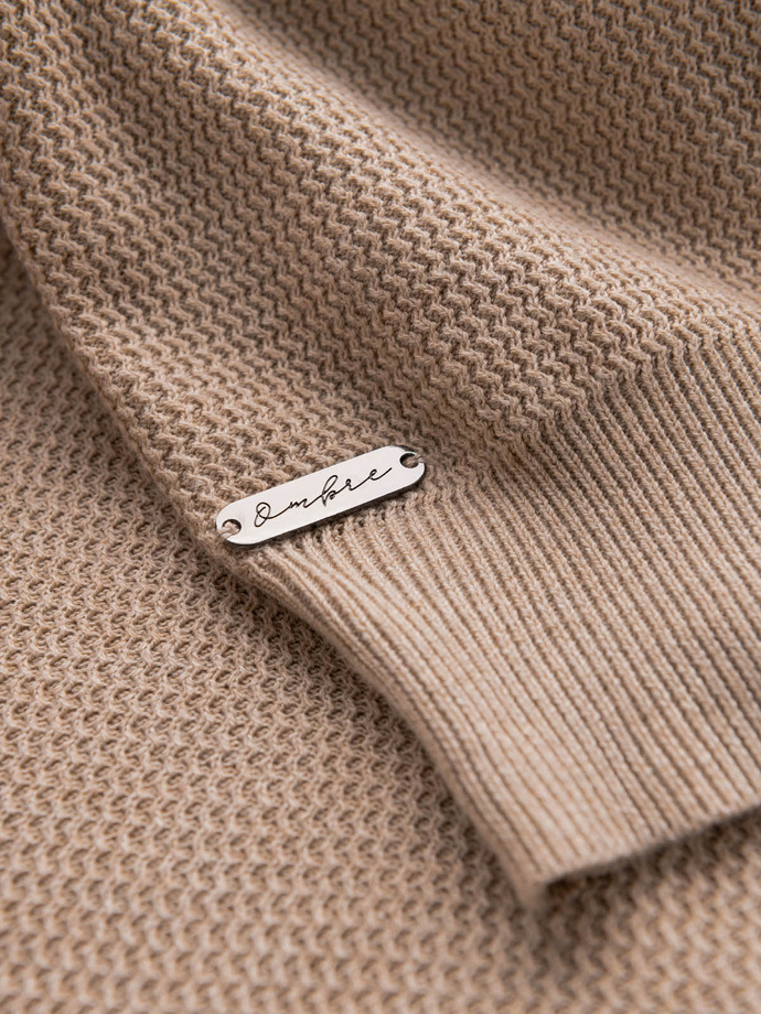 Pánsky melanžový štruktúrovaný pletený sveter - pieskový V3 OM-SWSW-0142