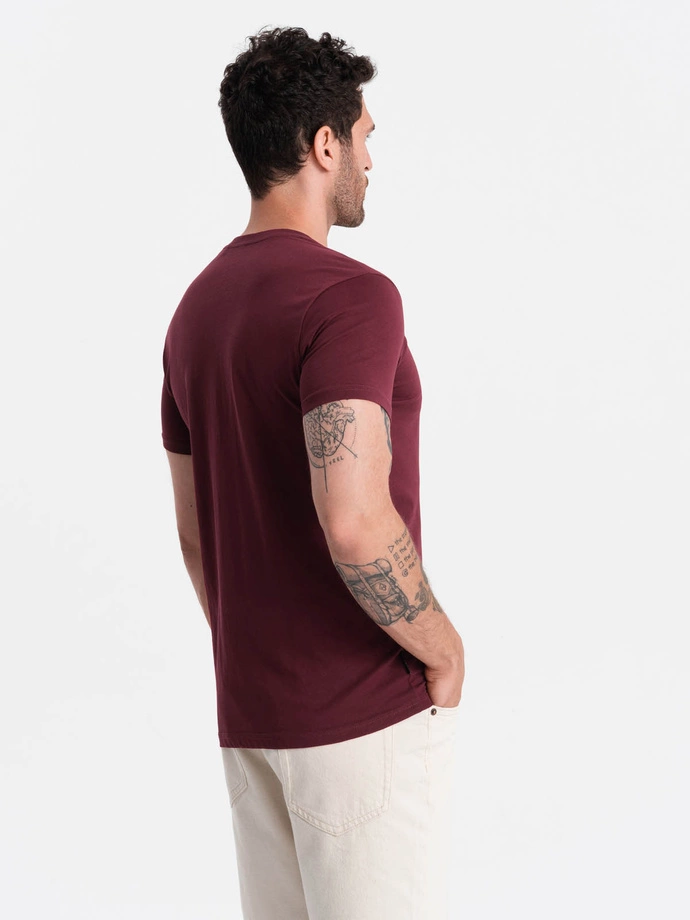 Bavlněné klasické pánské tričko BASIC s výstřihem do V - bordó V10 OM-TSBS-0145