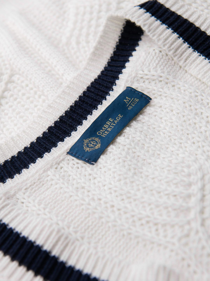 Pulover bărbătesc în carouri cu decolteu rotund - alb V1 OM-SWSW-0151