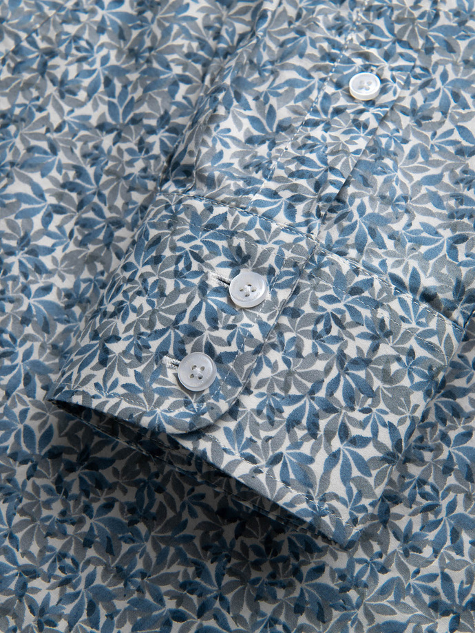 Men's SLIM FIT shirt in small leaf print - light blue V1 OM-SHPS-0163