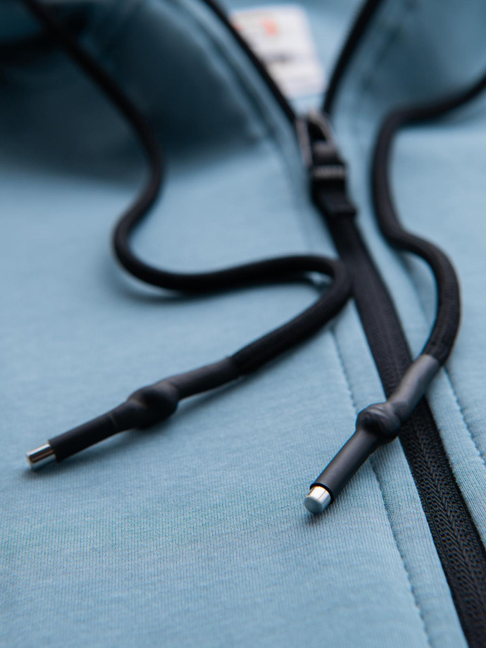 Mikina s kapucí ve streetwearovém stylu - světle modrá V4 OM-SSZP-0213