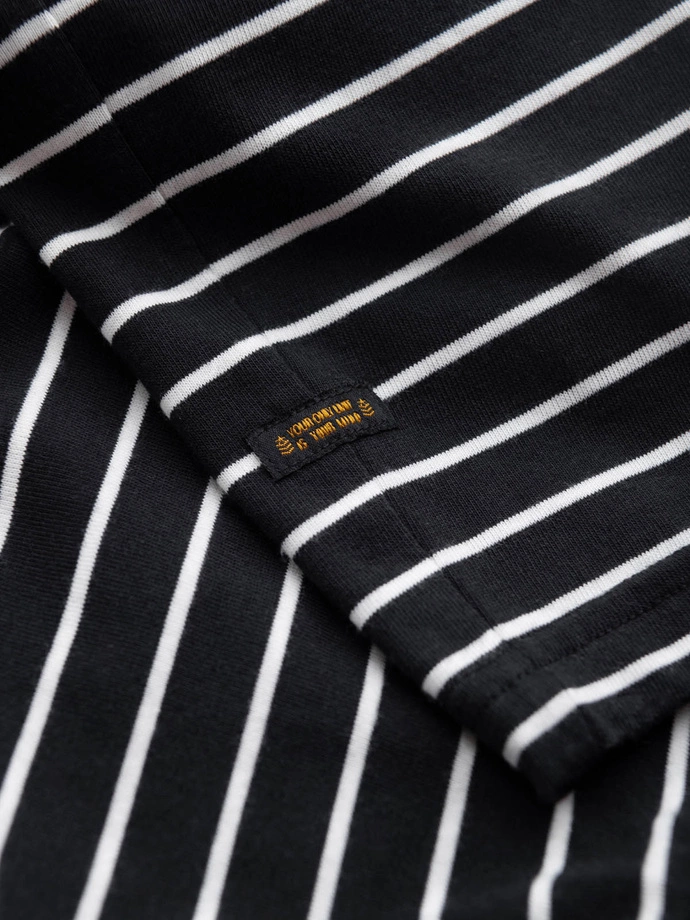 Men's striped t-shirt with patch by Ombre Design - black and white V2 OM-TSCT-0183