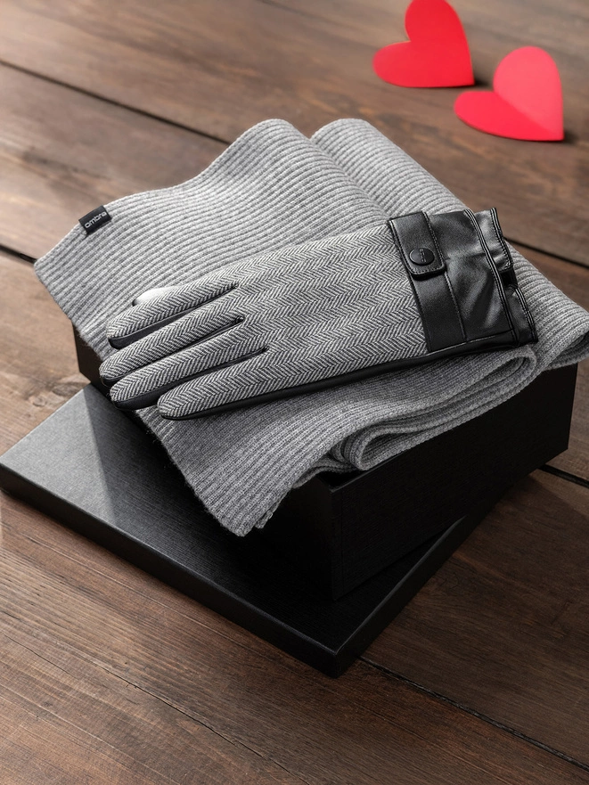 Gift set for him in grey - knitted scarf + herringbone gloves - Z93