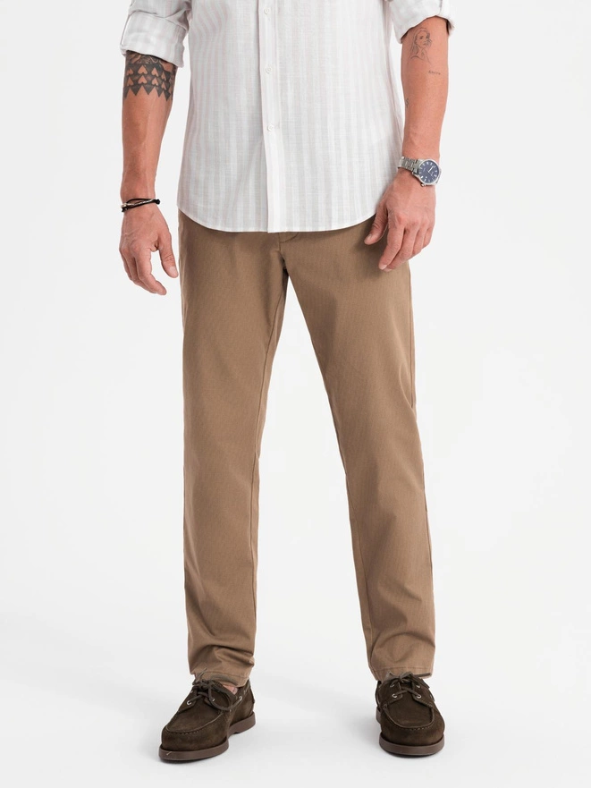 Pánske chino nohavice REGULAR FIT s jemnou štruktúrou - tmavobéžové V2 OM-PACP-0184