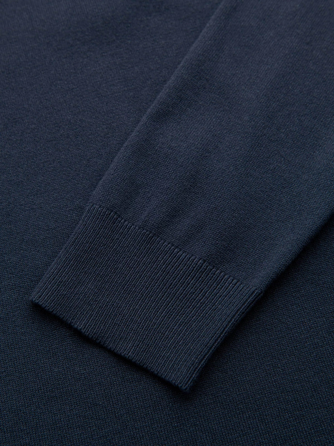 Men's sweater with viscose and spread neckline - navy blue V4 OM-SWZS-0124