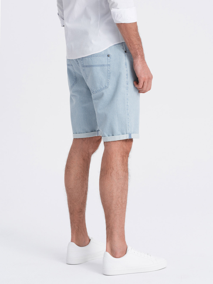 Pantaloni scurți bărbătești din denim cu dungi fine - albastru deschis V1 OM-SRDS-0129