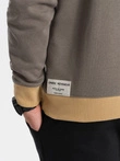 Pánska mikina OVERSIZE s kontrastnou farebnou kombináciou - khaki V7 OM-SSNZ-0130