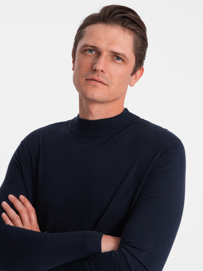 Vyriškas megztas pusiau golfas su viskoze - tamsiai mėlynas V2 OM-SWTN-0100