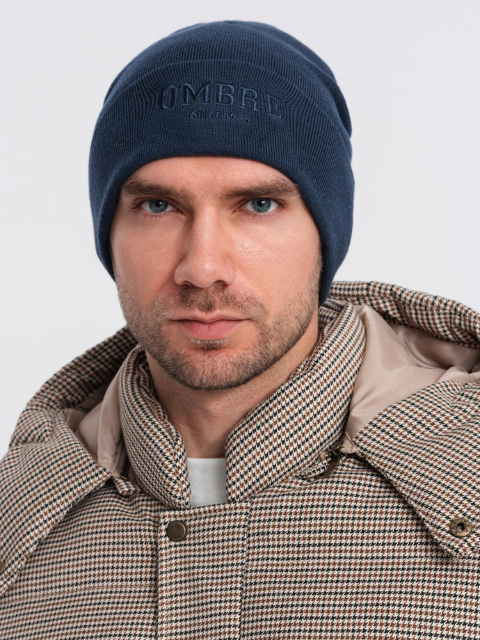 Men's knitted beanie hat with embroidered inscription - navy blue V3 OM-ACWH-0120