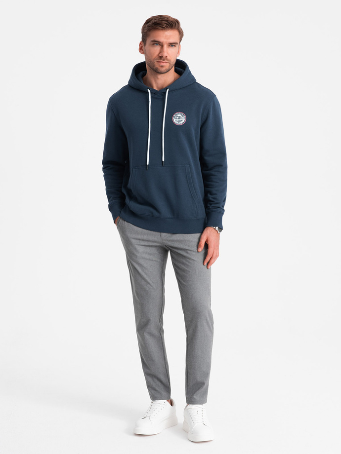 Men's kangaroo sweatshirt with hood and college style patch - navy blue V2 OM-SSNZ-0144