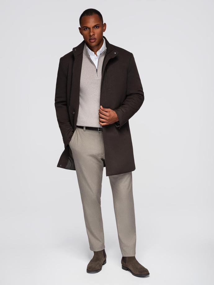 Pánský strukturovaný kabát s vysokým límcem - tmavě hnědý V5 OM-COWC-0136