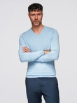 Elegantní pánský svetr s výstřihem - světle modrý V10 OM-SWBS-0107