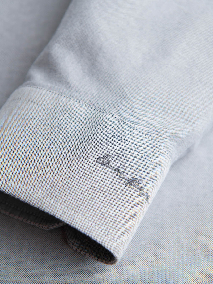 Elegant men's oxford shirt with embroidery and pocket - light grey V2 OM-SHOS-0173
