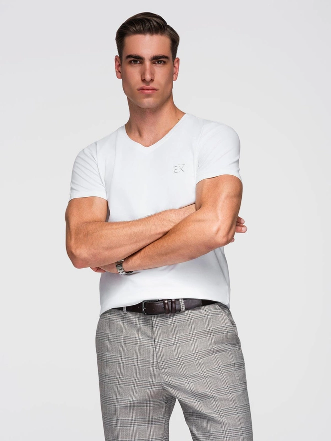 Pánské tričko SLIM FIT s výstřihem do V, elastanem a potiskem - bílé V2 OM-TSBC-0221
