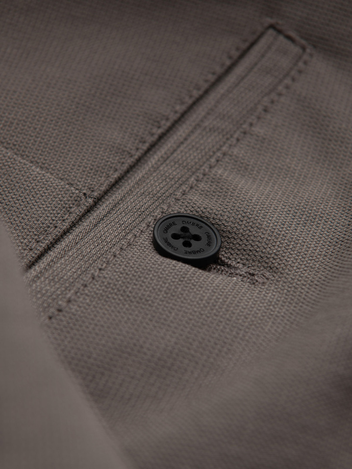 Klasické pánské chino kalhoty s jemnou texturou - tmavě béžové V1 OM-PACP-0188