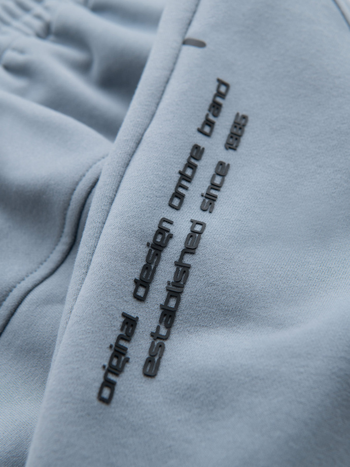 Prigludę trumpi vyriški šortai su spauda - šviesiai mėlyni V1 OM-SRSK-0138