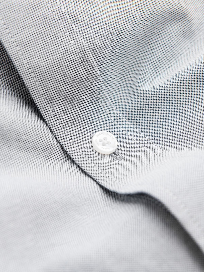 Cămașă oxford elegantă pentru bărbați cu broderie - gri deschis V2 OM-SHOS-0172