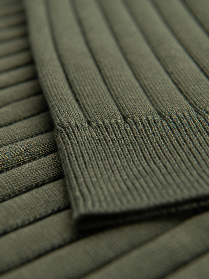 Men's SLIM FIT viscose vertical stripe polo shirt - olive V4 OM-POSS-0143