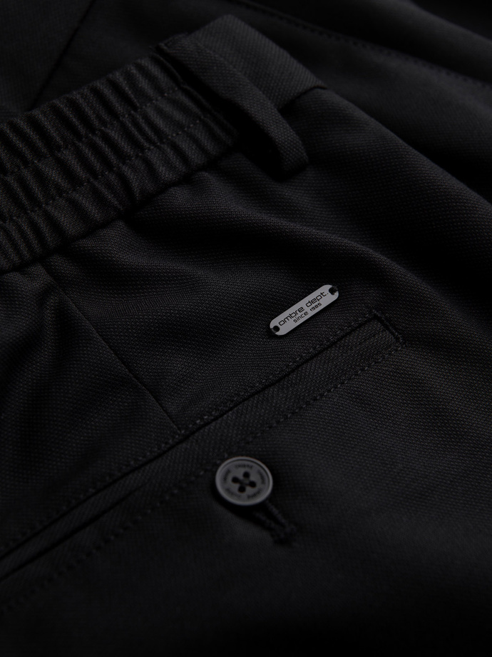 Vyriškos REGULAR FIT chino kelnės su elastine juosta - juodos V4 OM-PACP-0157