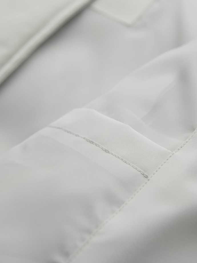 Pánska prešívaná bunda s kapucňou ramonesque strihu - svetlo šedá V4 OM-JAHP-0252