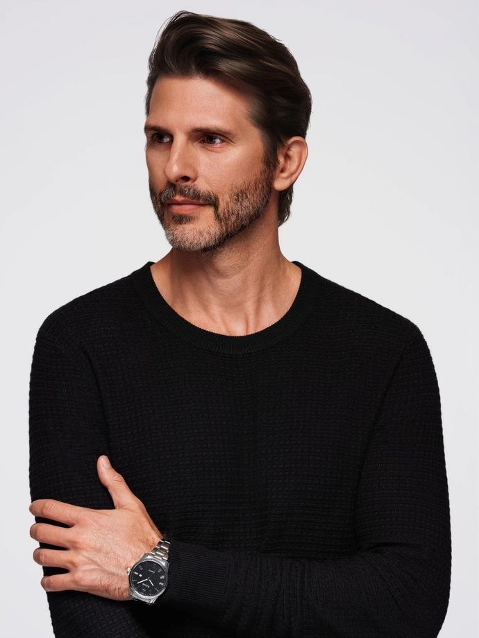 Structured men's sweater with round neckline - black V3 OM-SWSW-0181