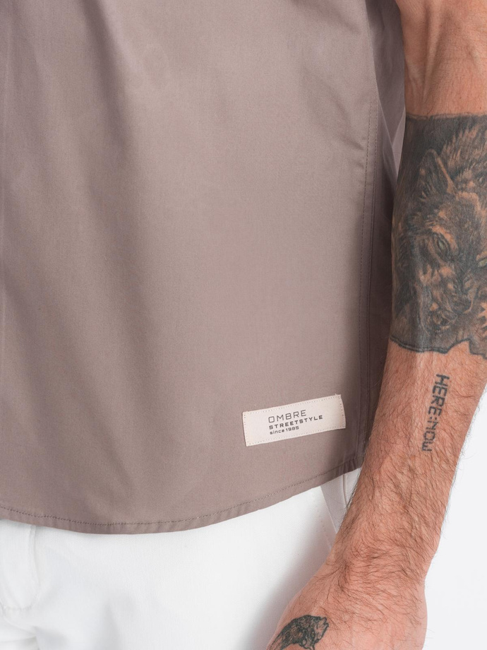 Pánska košeľa s krátkym rukávom a kubánskym golierom - tmavobéžová V3 OM-SHSS-0168