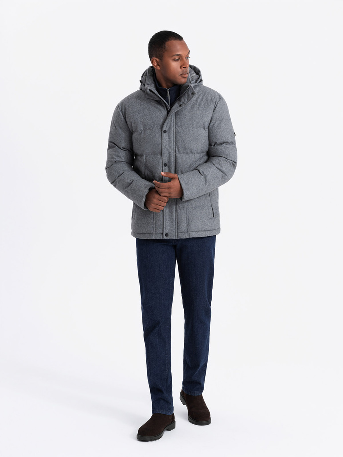 Lengva vyriška striukė su tinkliniu pamušalu ir gobtuvu - pilka V6 OM-JANP-0149