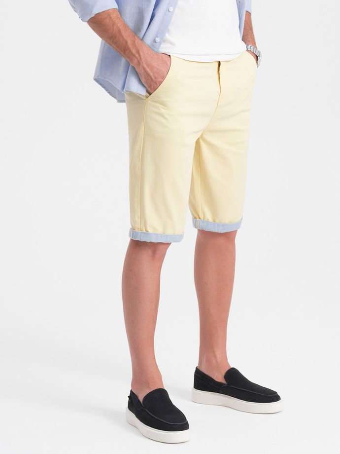 Men's chinos shorts with contrasting turn-up - yellow V7 W421