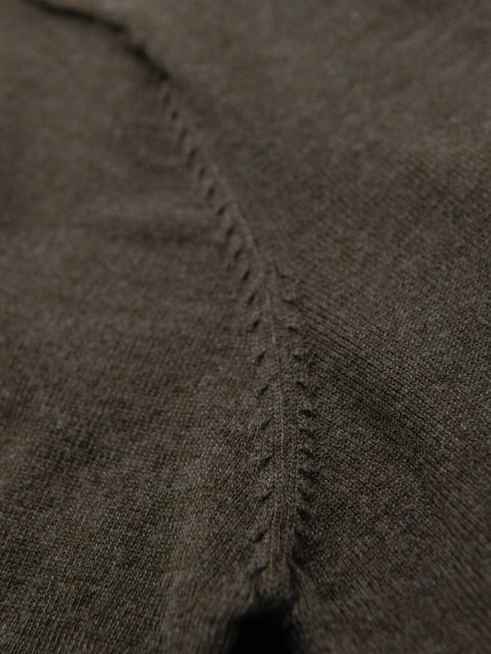 Vyriškas BASIC klasikinis džemperis iš viskozės su apvalia iškirpte - alyvuogių melanžas V17 OM-SWBS-0106