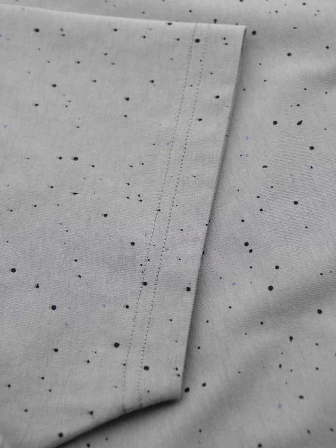 Pánske bavlnené tričko s potlačou a okrúhlym výstrihom - svetlosivé V8 OM-TSFP-0186