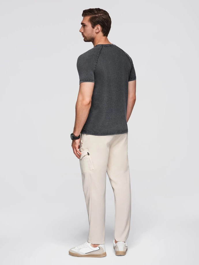 Pánske tričko s pracím efektom a gombíkmi pri výstrihu - čierne V1 OM-TSWT-0150