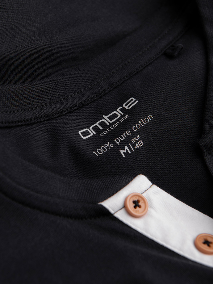 Vyriški marškinėliai ilgomis rankovėmis su sagomis ties iškirpte - juodi V4 OM-LSCL-0107