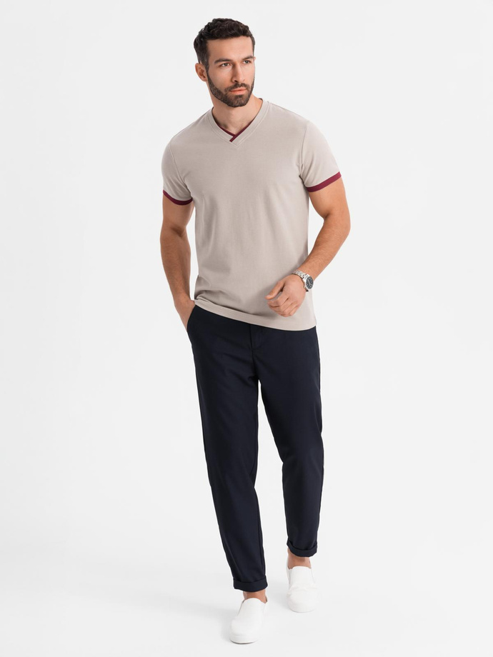 Men's T-shirt with contrasting inserts and v-neck - beige V2 OM-TSCT-0198