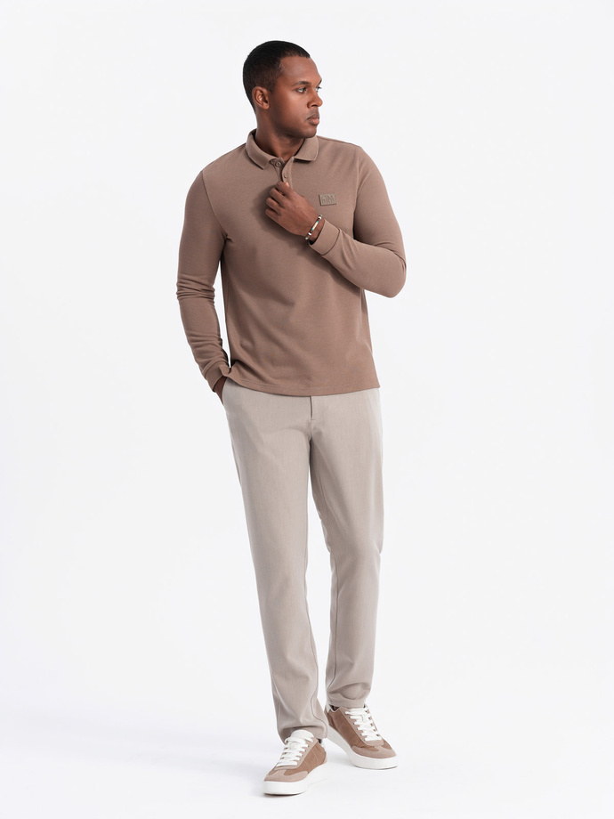 Pánská strukturovaná polokošile s dlouhým rukávem a nášivkou - hnědá V4 OM-POLS-0131