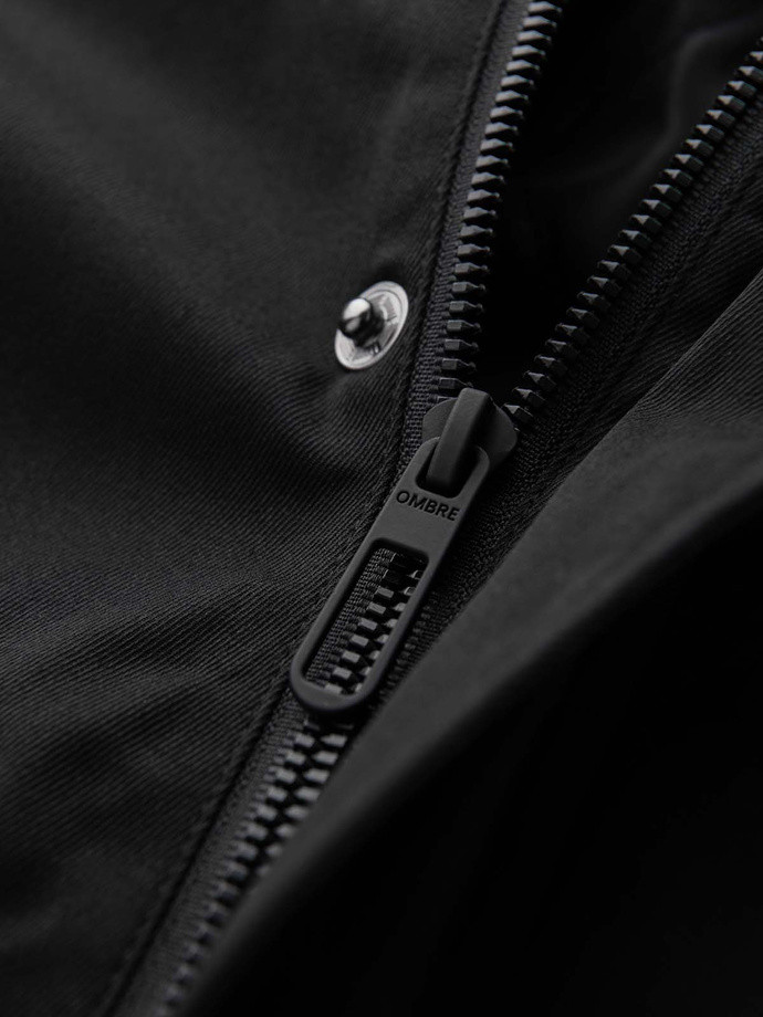 Pánská lehká bunda s vysokým límcem a kapsami - černá V1 OM-JALP-0167