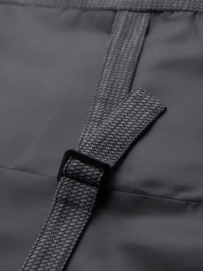 Priliehavá elegantná pánska štruktúrovaná pletená vesta - grafitová V3 OM-BLZV-0147