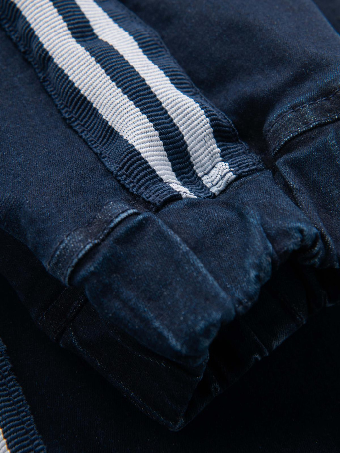 Pantalon sport bărbătesc din denim cu bordură - albastru închis V4 OM-PADJ-0156