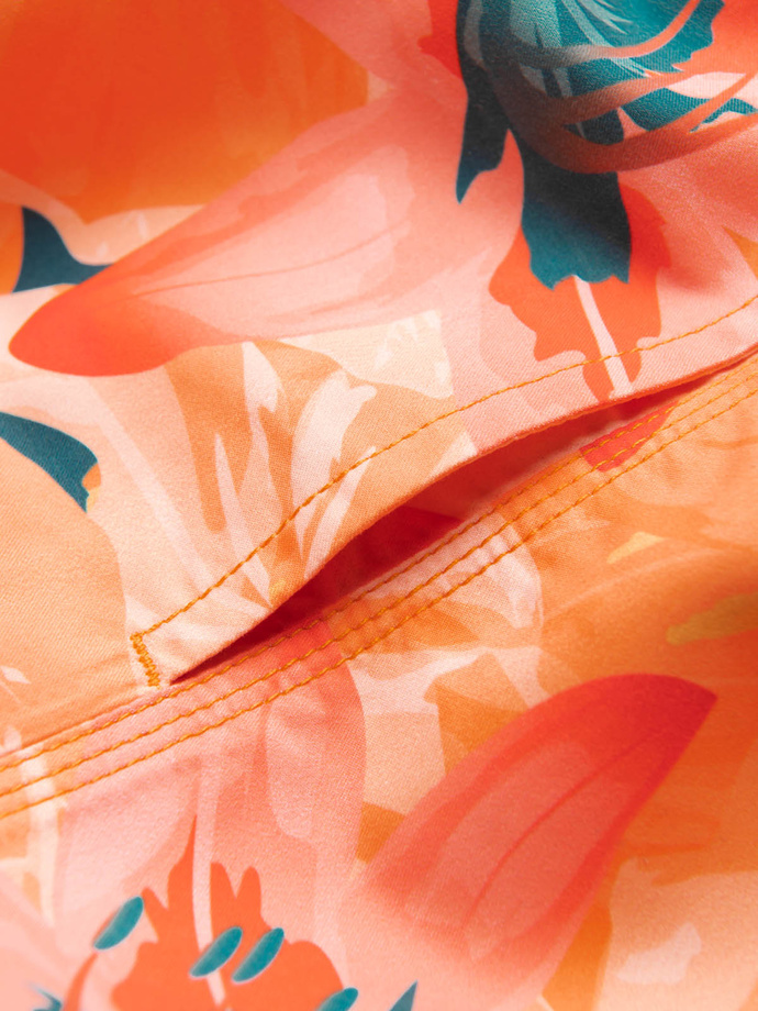 Pánské plavecké šortky s květinovým vzorem - oranžové V5 OM-SRBS-0140