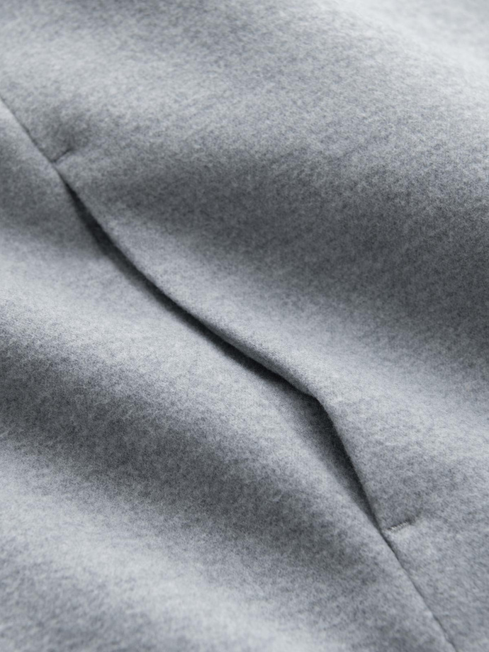 Pánsky kabát s vysokým golierom a asymetrickým zapínaním - sivý melír V1 OM-COWC-0120