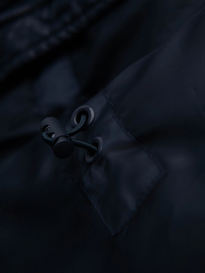 Vyriška dygsniuota kombinuotos medžiagos striukė su gobtuvu - tamsiai mėlyna V3 OM-JALJ-0266