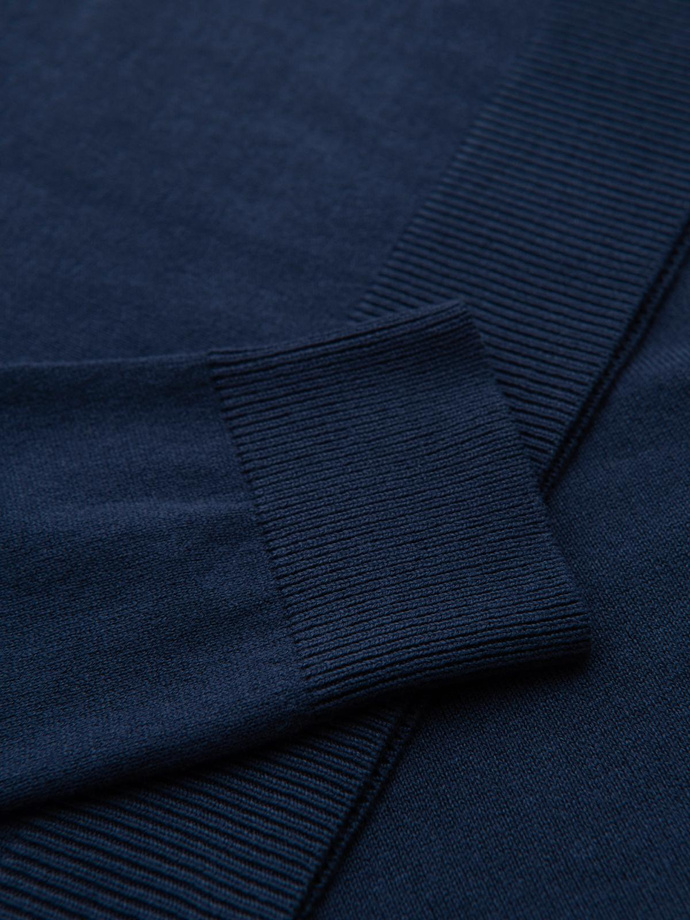 Elegantiškas vyriškas džemperis su iškirpte - tamsiai mėlynas V22 OM-SWBS-0107